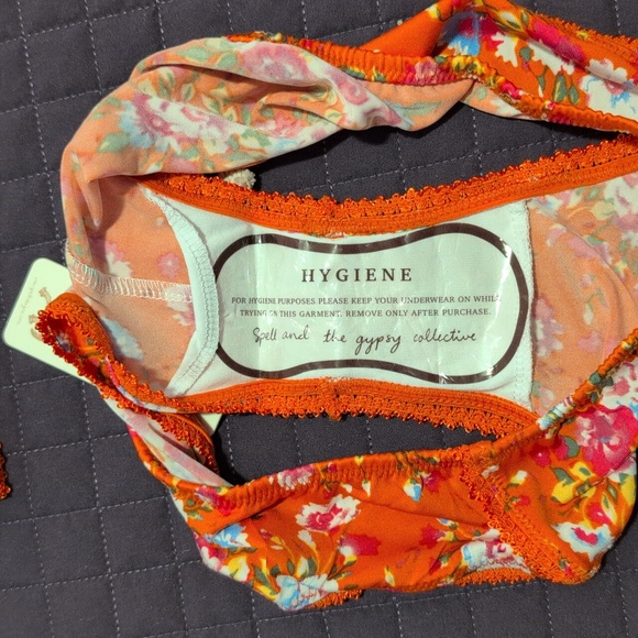 Spell Revolver Intimates Set - Picture 3 of 4